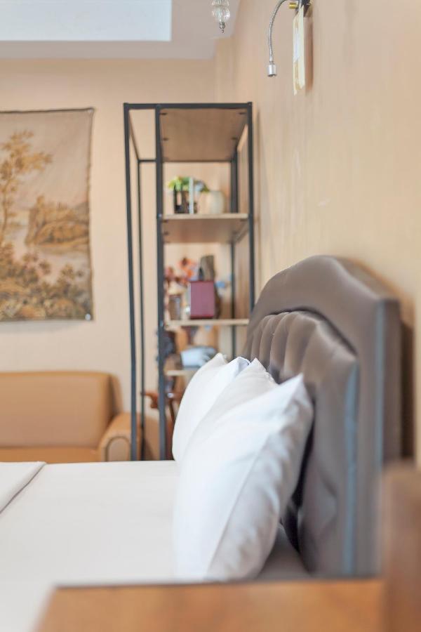 Cozzi By Grand Airport Albergue