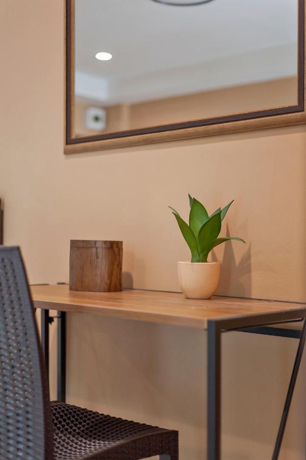Albergue Cozzi By Grand Airport